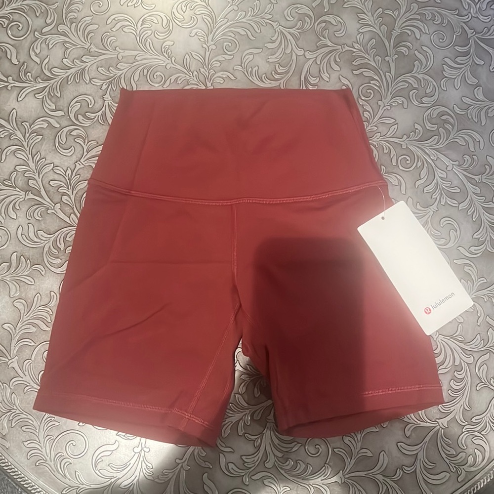 NWT 🍋 Lululemon Mulled Wine Align High Rise Short 6” Size 4